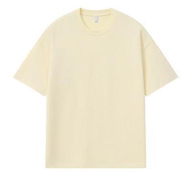 T-shirt with round neck and short sleeves